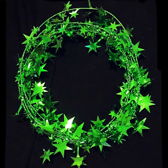 DONATED Holiday Wrap Supply Value Pack - Picture 4 of 8